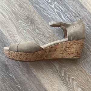 Toms suede platform “flat” espadrilles